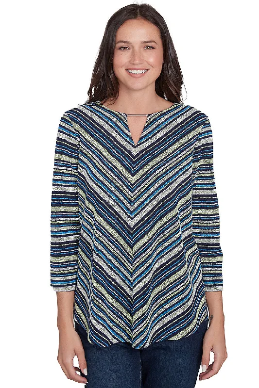 Women's Blouse with Keyhole CollarPetite Resort Ready Chevron Split Neck Top