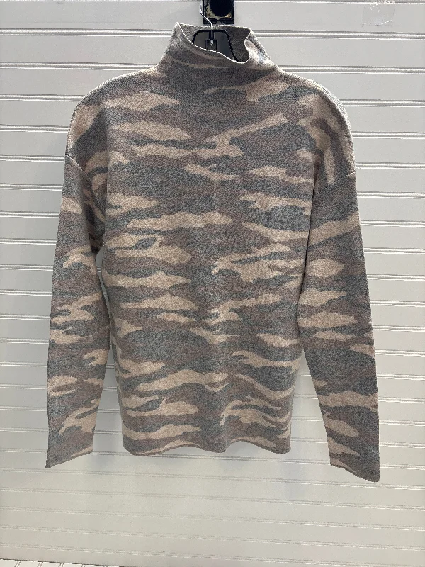 Women's Polish Wool SweatersSweater By Tahari In Camouflage Print, Size: M