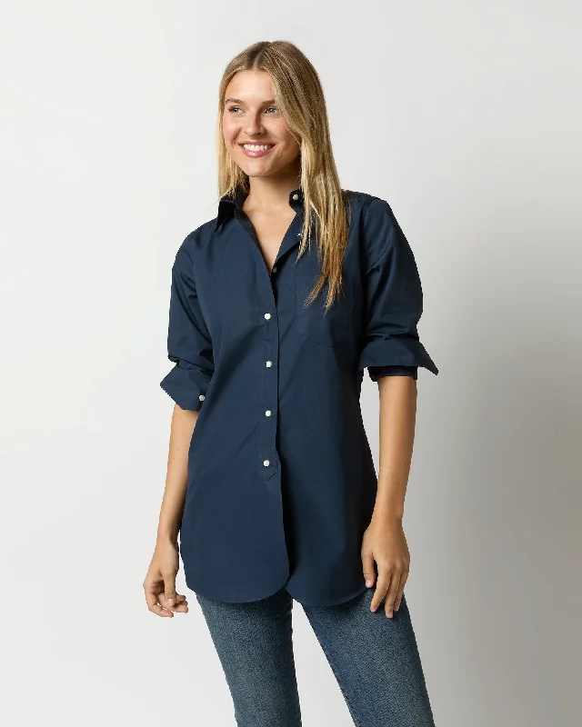 Women's Blouse with Boat CollarBoyfriend Shirt in Navy Poplin