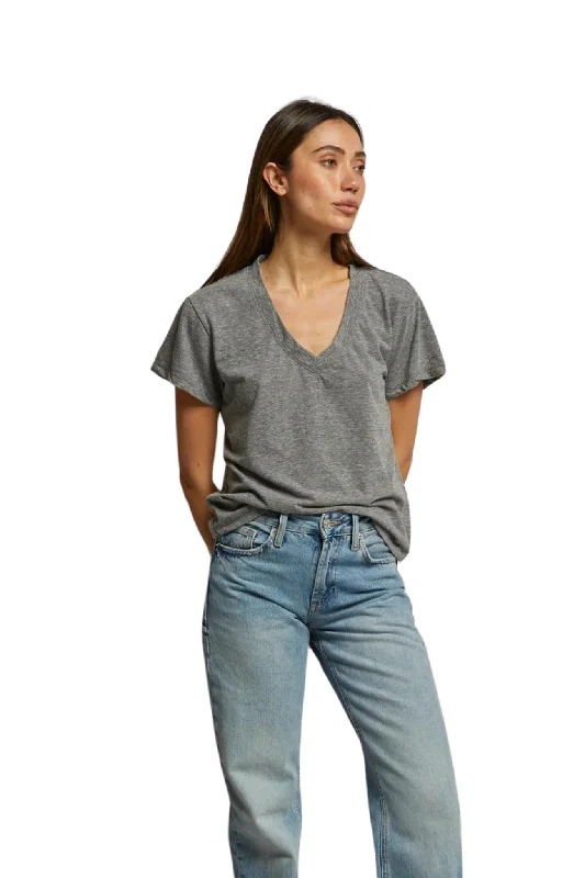 Women's Blouse with Wide CollarHendrix V- Neck Tee