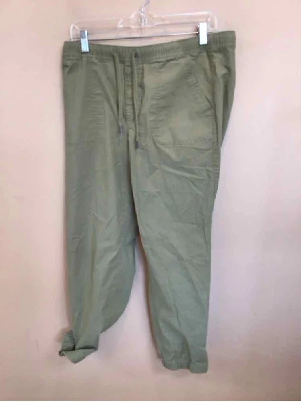 Women's Capri PantsEDDIE BAUER SIZE 8 Ladies PANTS