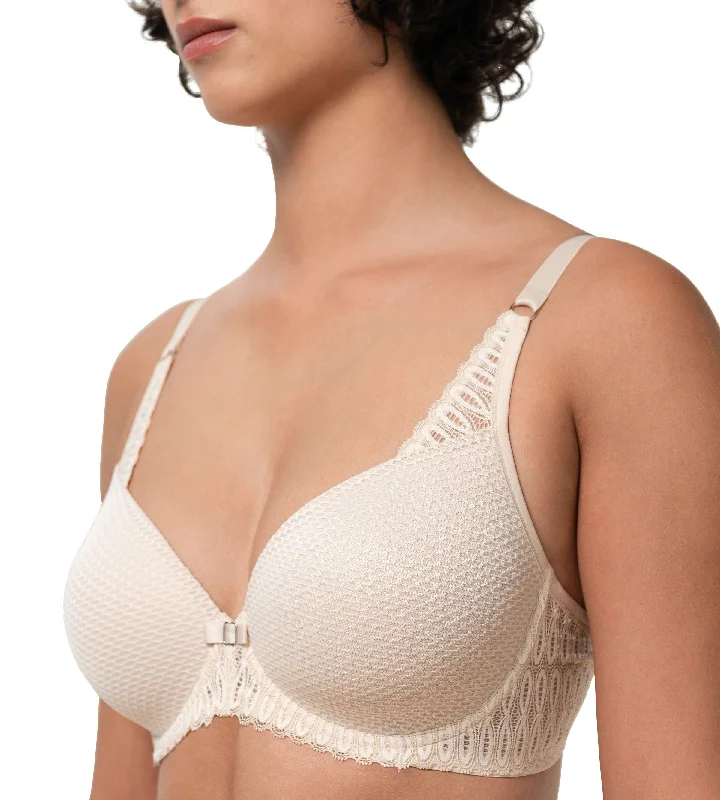 plus-size underwire bra with wide underbandAura Spotlight WHP 10207996 6720 CREAMY DREAM