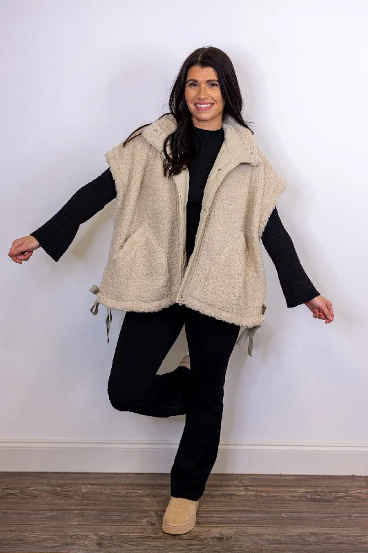 Women's Blouse with High CollarTeddy Fur Beige Sherpa Vest