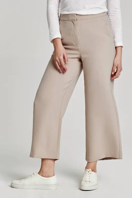 Women's Jodhpurs with Boat CollarDenali Cropped Pant In Moonstone