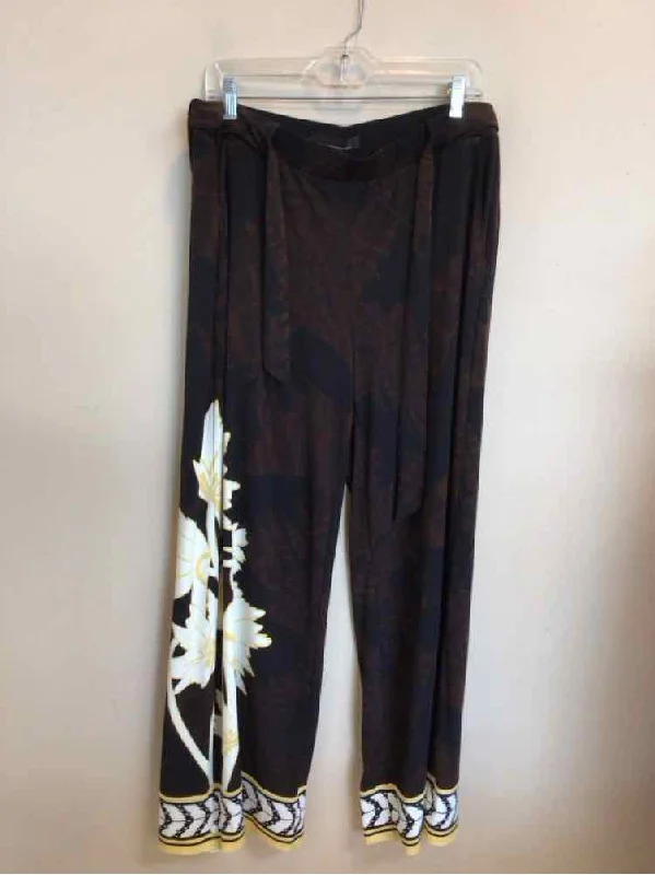 Women's Jodhpurs with Sweetheart NeckWHITE HOUSE BLACK MARKET SIZE LARGE Ladies PANTS