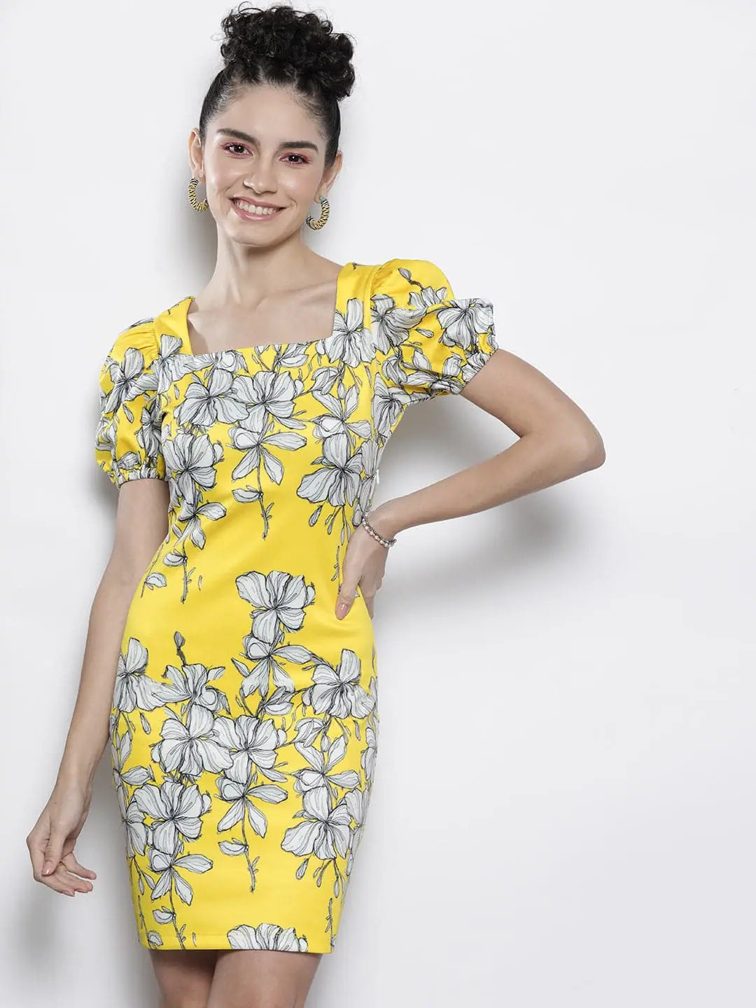 Women's Rounded Collar DressesWomen Yellow Floral Scuba Bodycon Dress